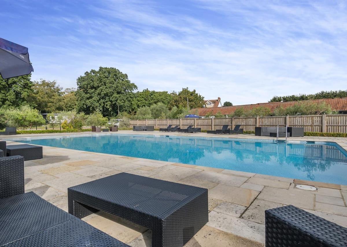 Alder Country Park Hotel นอร์ทวัลชัม ภายนอก รูปภาพ