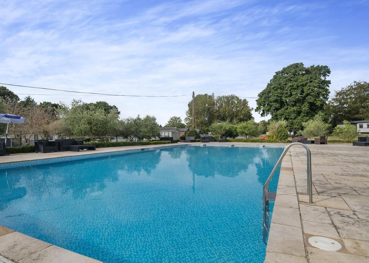 Alder Country Park Hotel นอร์ทวัลชัม ภายนอก รูปภาพ