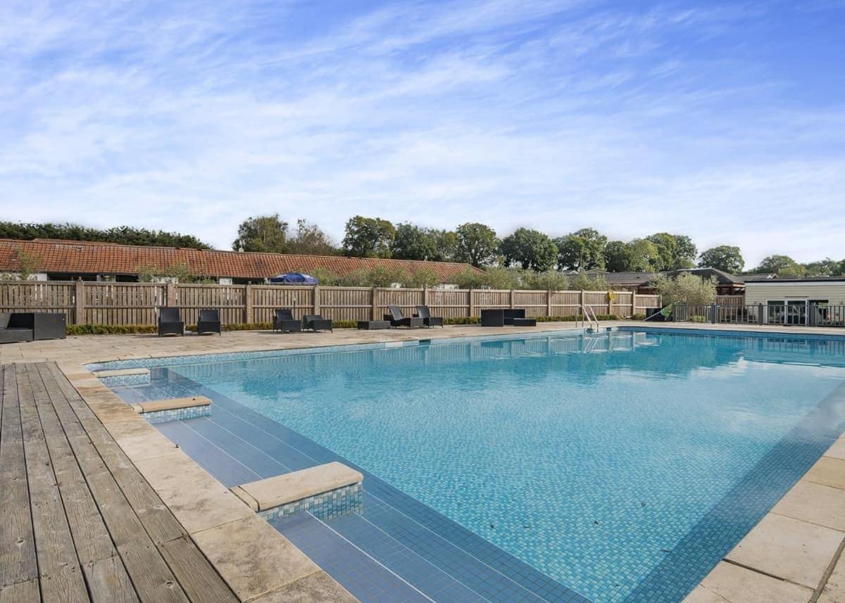Alder Country Park Hotel นอร์ทวัลชัม ภายนอก รูปภาพ