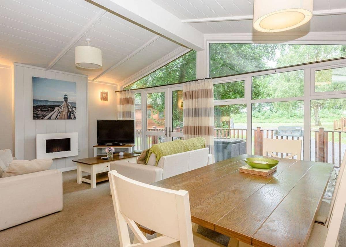 Alder Country Park Hotel นอร์ทวัลชัม ภายนอก รูปภาพ